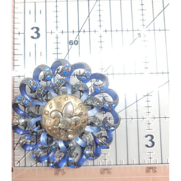 Fleur De Lis Swirl Brooch Royal Blue Gun Metal Gray Rhinestone Sparkle - Picture 4 of 15